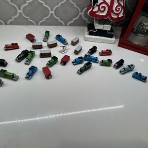 Lot of 28 Thomas the Tank Engine Mini Trains & Vehicles